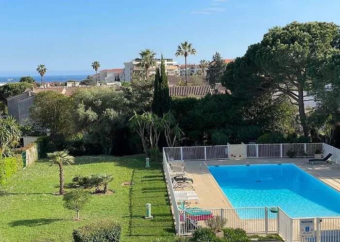 Apartament Grand Proche Avec Piscine.